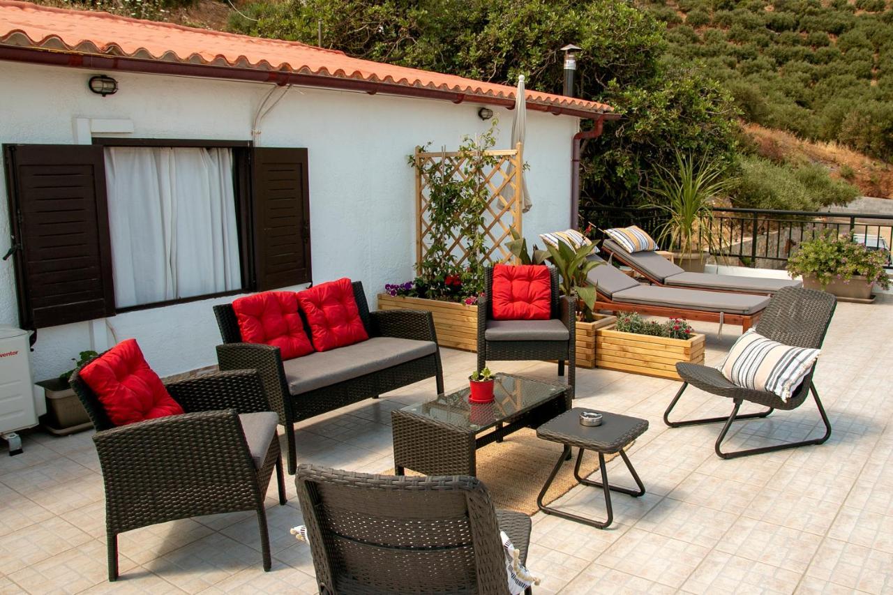 Summer Dream Cottage, 2Br, Beautiful Sea View 모클로스 외부 사진