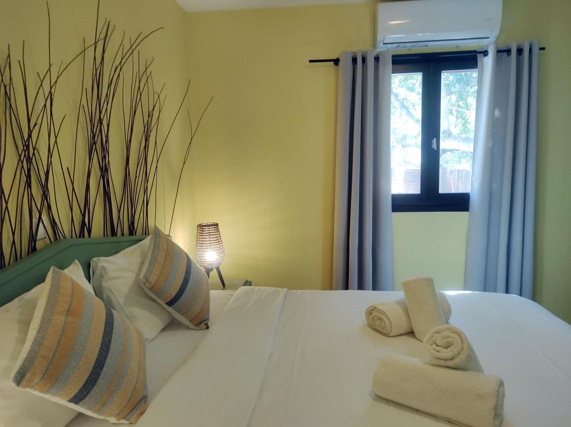 Summer Dream Cottage, 2Br, Beautiful Sea View 모클로스 외부 사진